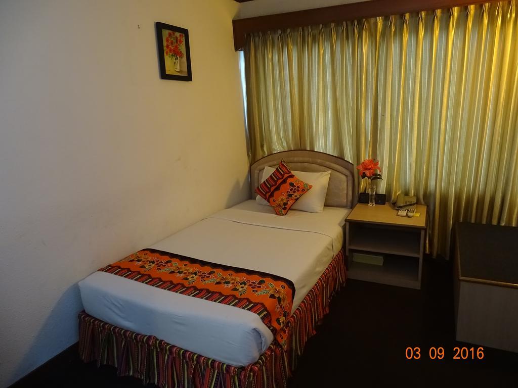 Bed and Breakfast Backpackerz @ Orchid à Yangon Extérieur photo